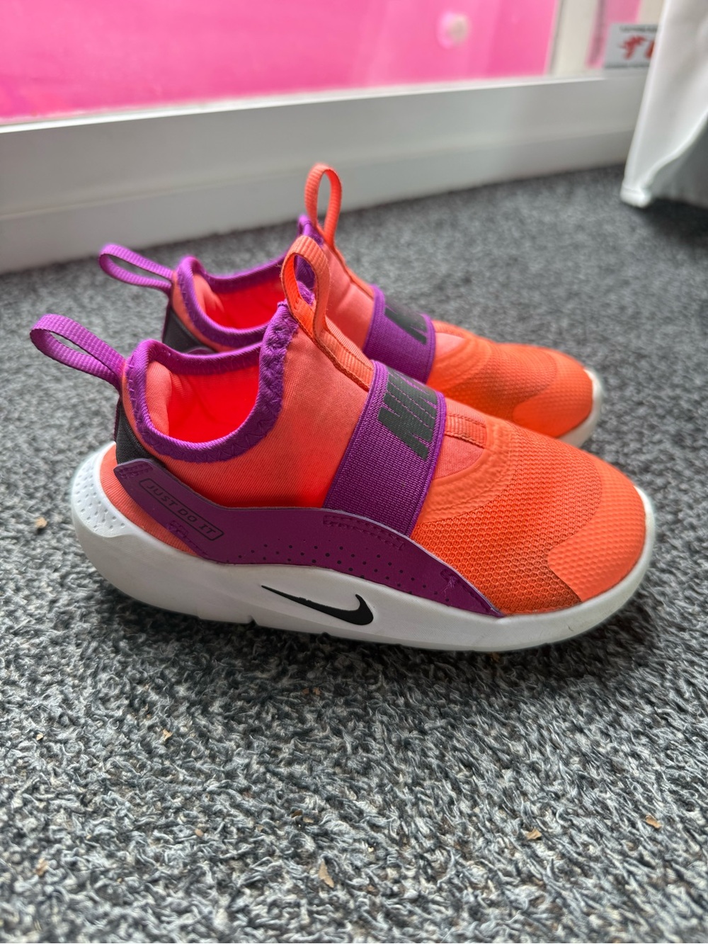 Nike Girls size 9C Flex Runner 4Kids Coral and Purple Slip-On Shoes